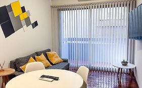Departamento Peatonal Sarmiento Pleno Centro Mendoza 3-4 Personas, Con Cochera Gratis !